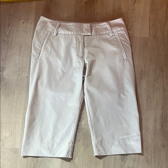 adidas Pants - Adidas Golf Pants
Women's ClimaLite Cream color Capri Pants size 8